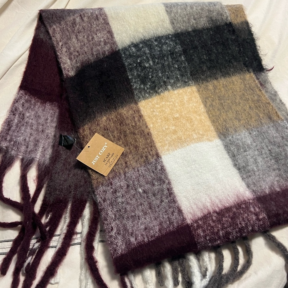 Elegant Plaid Scarf in Burgundy, Black, and Gold